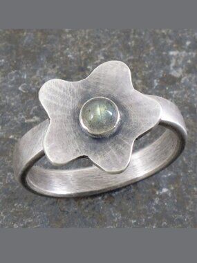 Sterling Silver 925 Flower Ring with Labradorite, Size 6, Artisan Made
